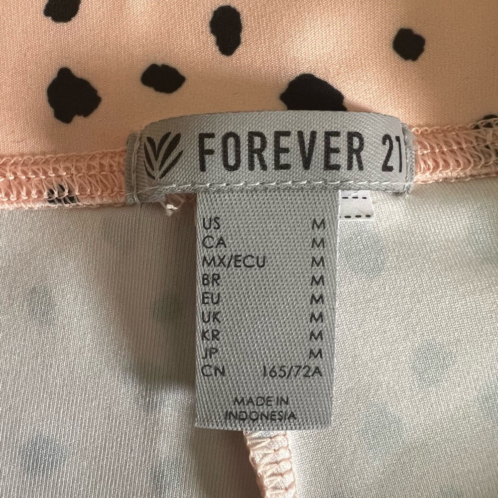 Forever 21 Work Out Set - Picture 5 of 5